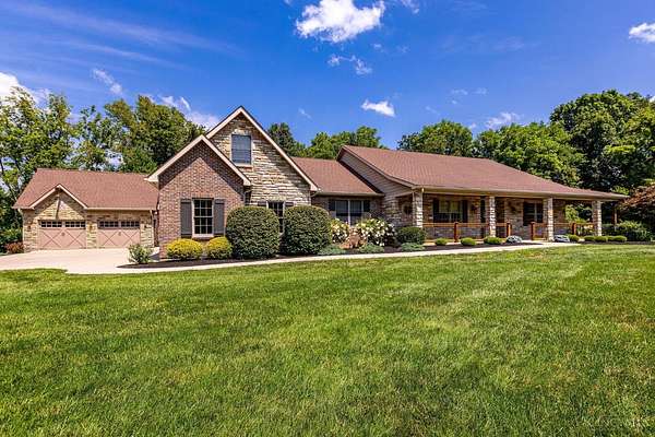 1.52 Acres of Land with Home for Sale in Hamilton Township, Ohio