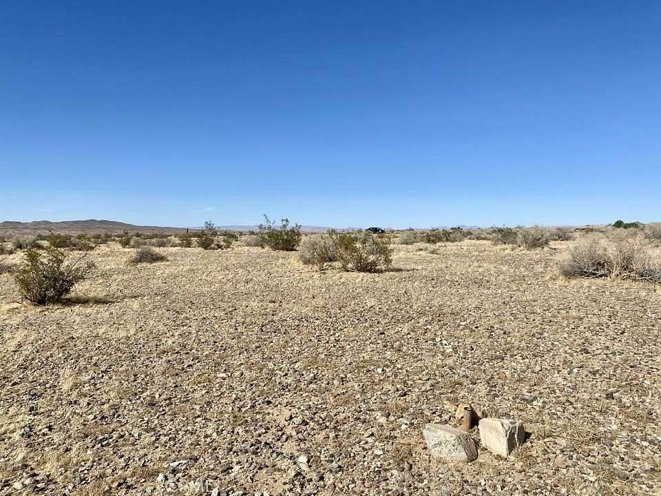 2.2 Acres of Land for Sale in Helendale, California
