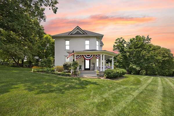 6 Acres of Land with Home for Sale in Stanford, Kentucky