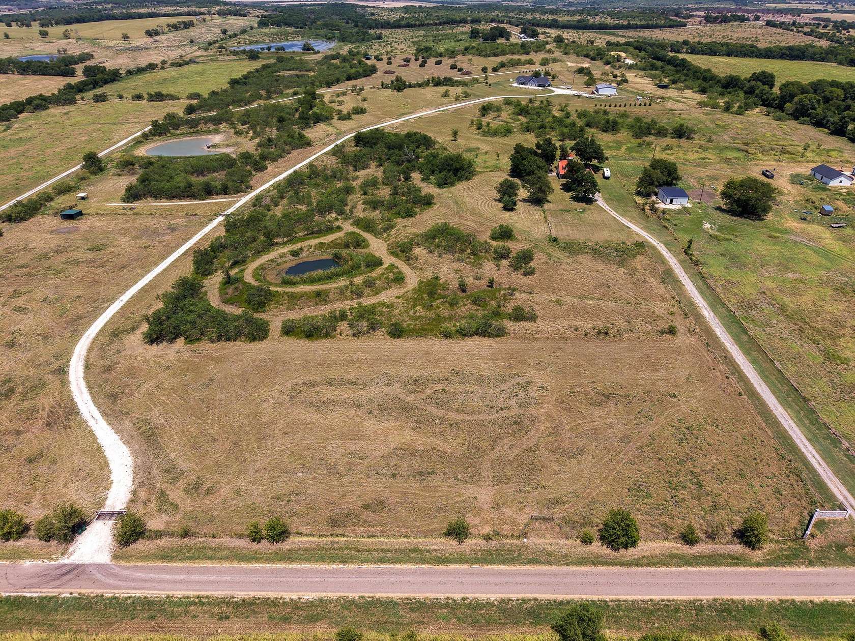 2 Acres of Residential Land for Sale in Moody, Texas