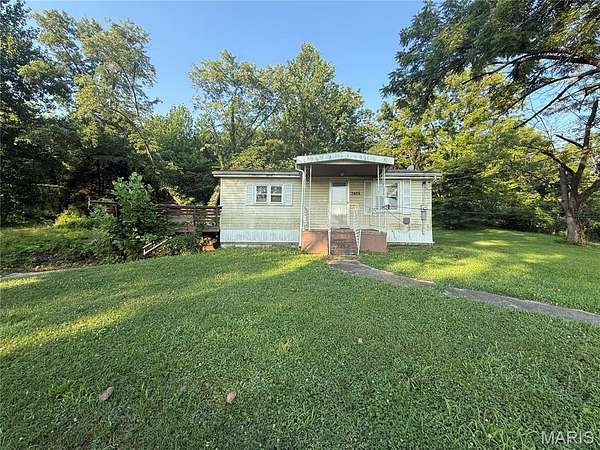 2.58 Acres of Land with Home for Sale in Hannibal, Missouri