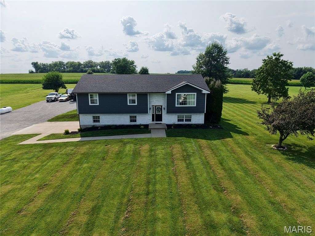 3 Acres of Land with Home for Sale in New London, Missouri
