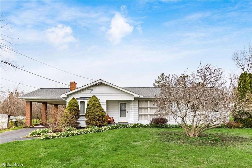 4.83 Acres of Land with Home for Sale in Zanesville, Ohio