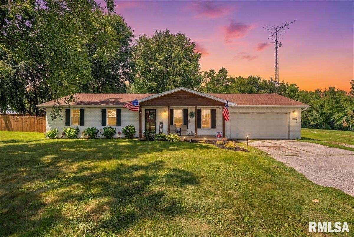 3.34 Acres of Land with Home for Sale in Auburn, Illinois