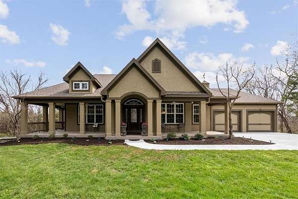 11 Acres of Land with Home for Sale in De Soto, Kansas