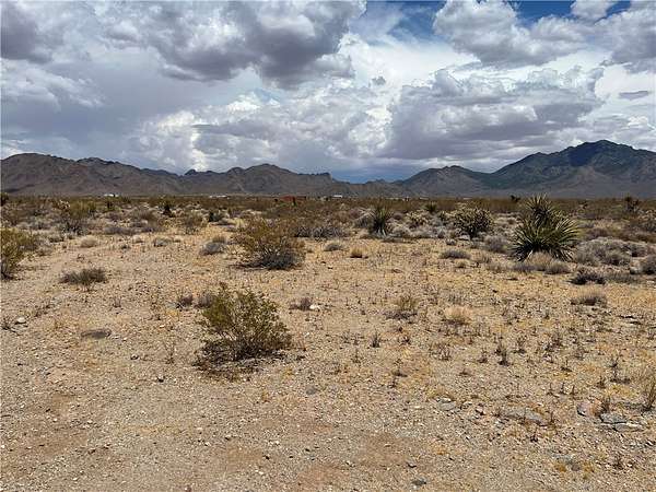 5 Acres of Land for Sale in Dolan Springs, Arizona