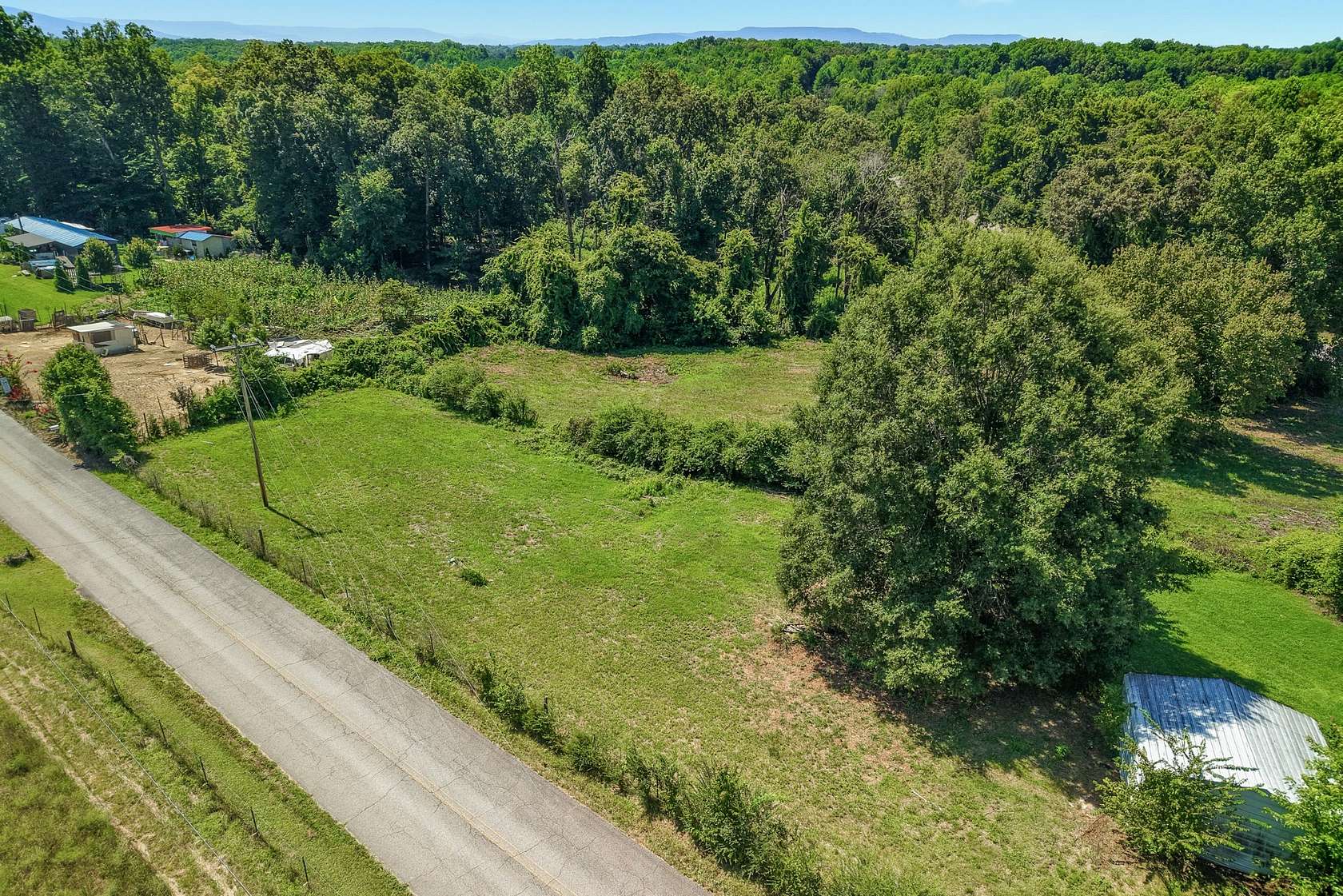 1 Acre of Residential Land for Auction in McMinnville, Tennessee