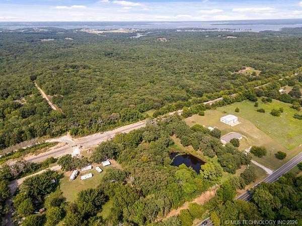 1 Acre of Residential Land for Sale in Kingston, Oklahoma