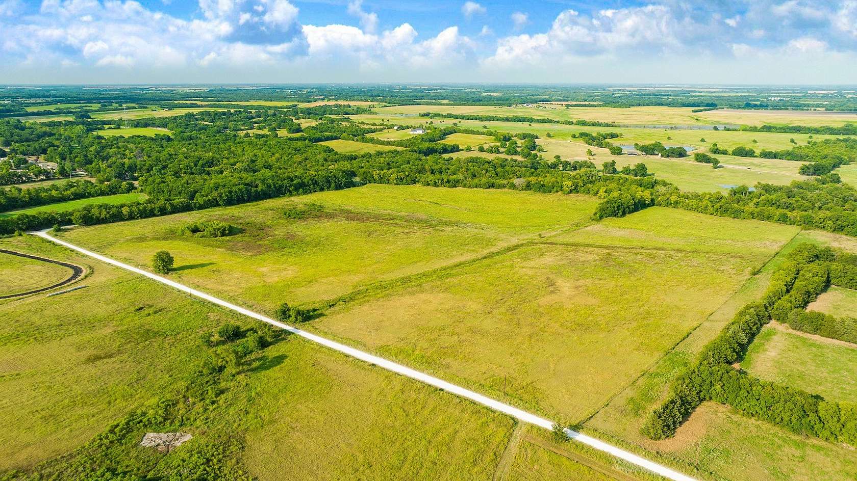 62 Acres of Land for Sale in Roxton, Texas