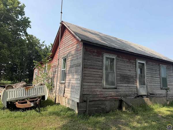 2.82 Acres of Improved Residential Land for Sale in Valley Falls, Kansas