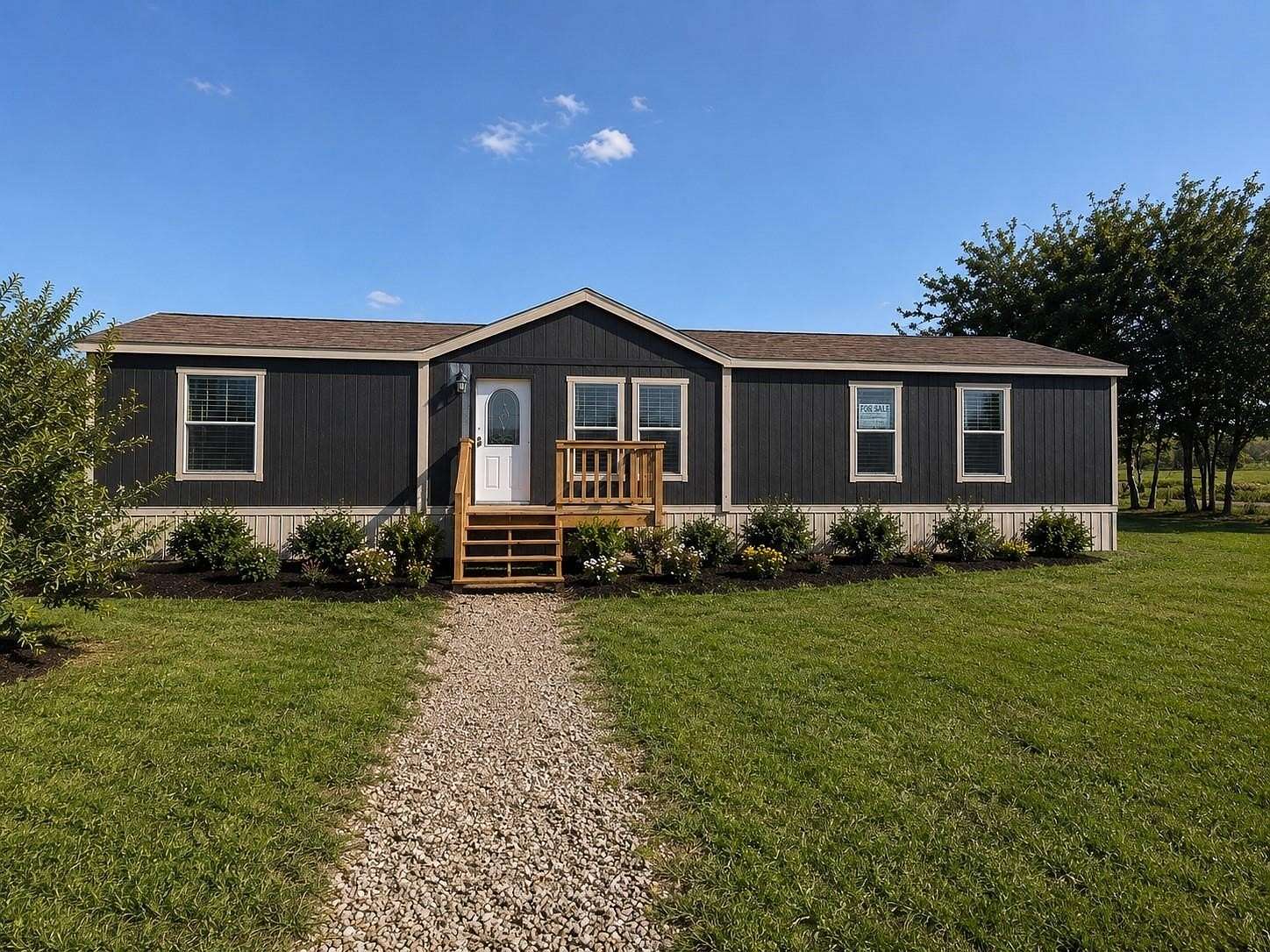 1.54 Acres of Land with Home for Sale in Corsicana, Texas