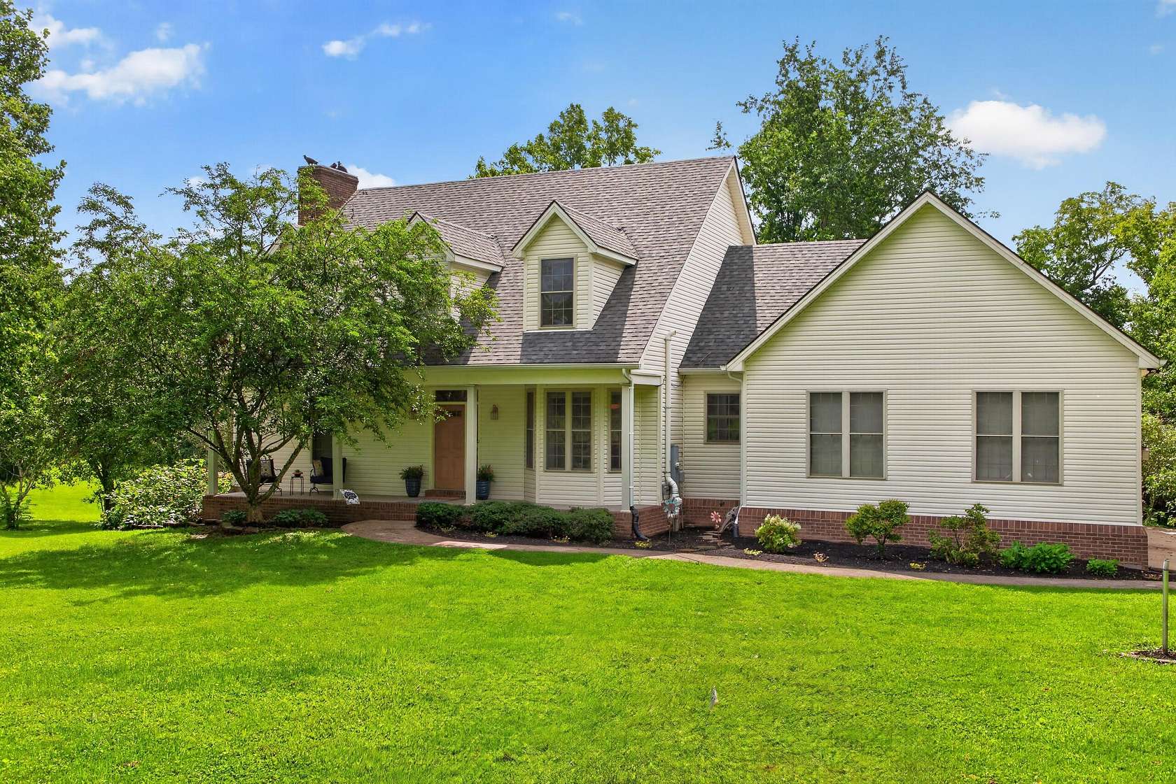 11.6 Acres of Land with Home for Sale in Wilmore, Kentucky