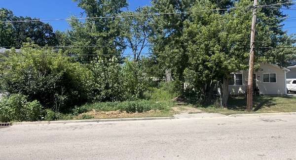 Land for Sale in Round Lake, Illinois