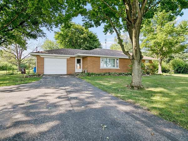 1.7 Acres of Land with Home for Sale in Kankakee, Illinois