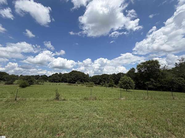 3.49 Acres of Residential Land for Sale in Inman, South Carolina