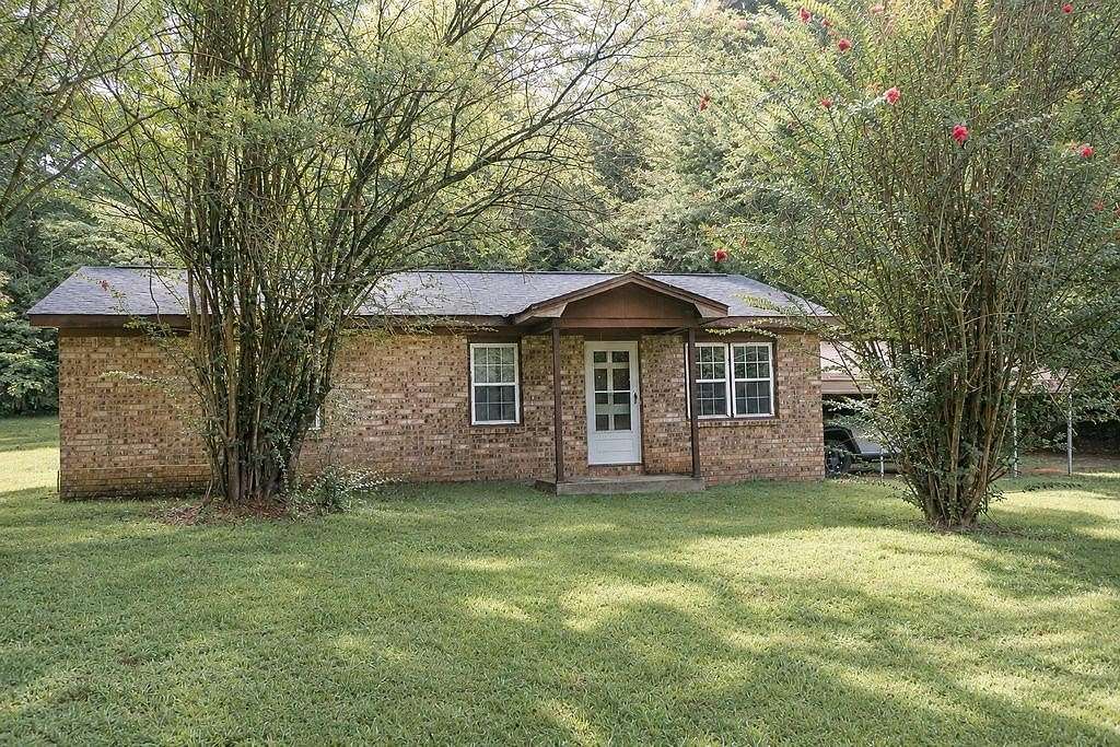 4.67 Acres of Land with Home for Sale in Florence, Alabama