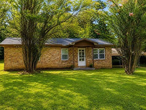 4.67 Acres of Land with Home for Sale in Florence, Alabama