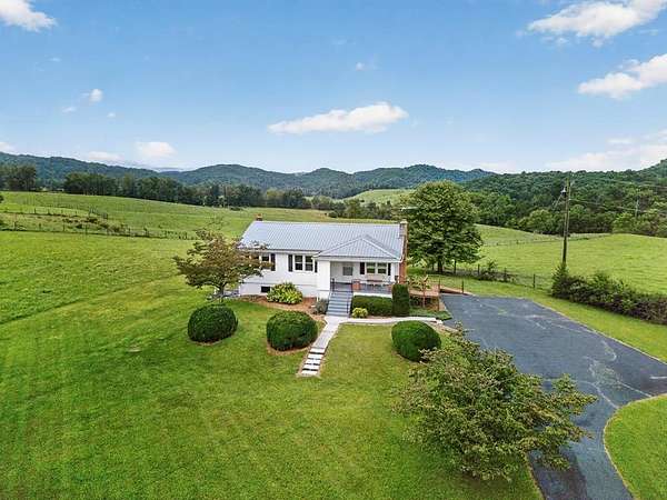 3 Acres of Land with Home for Sale in Abingdon, Virginia