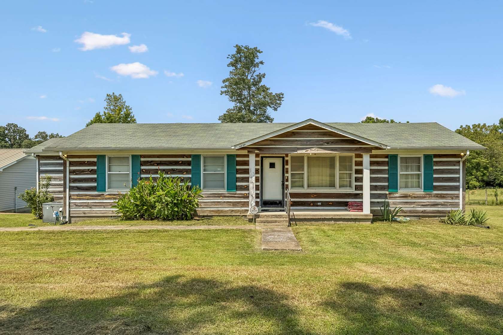 41.5 Acres of Land with Home for Sale in Goodspring, Tennessee
