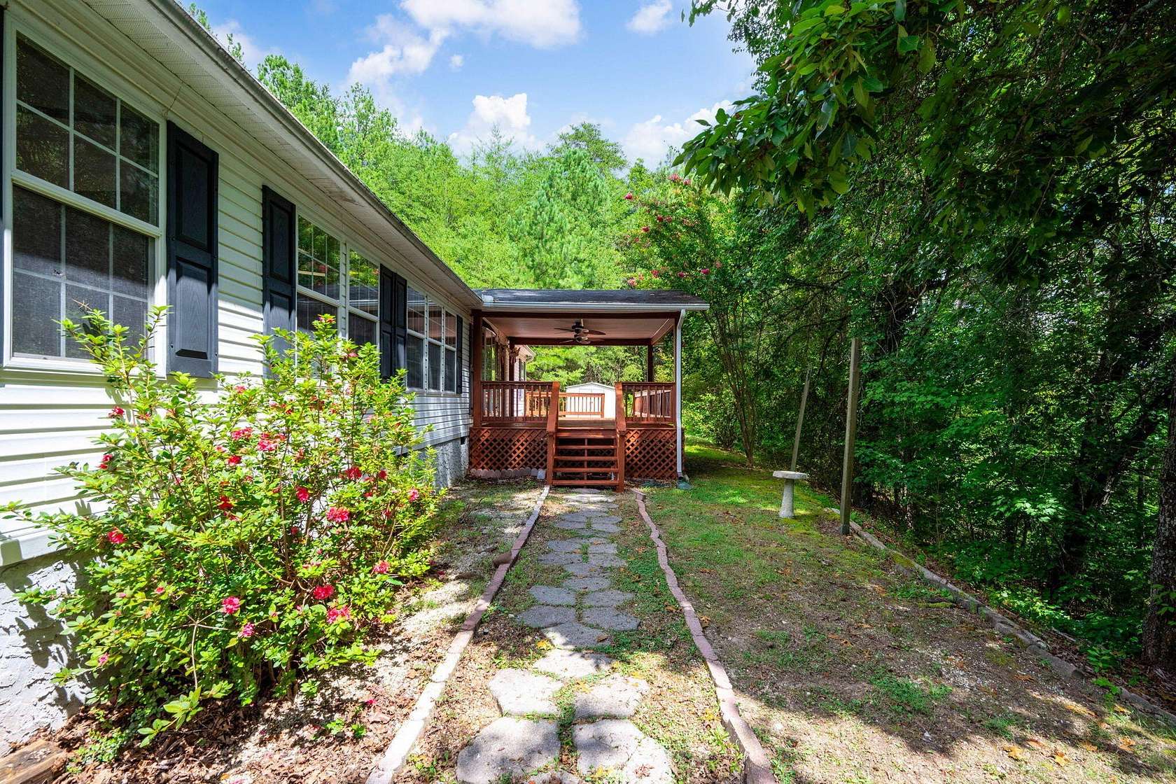 3.4 Acres of Land with Home for Sale in Dayton, Tennessee