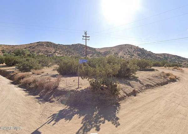 4.84 Acres of Land for Sale in Acton, California