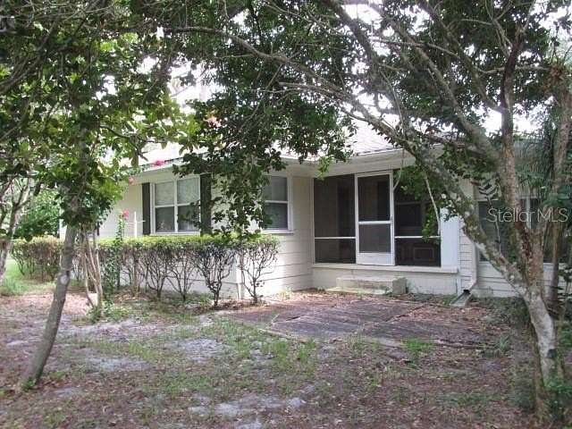 2.16 Acres of Land with Home for Lease in St. Cloud, Florida