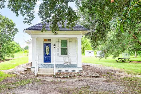 15 Acres of Land with Home for Sale in Gibson, Louisiana