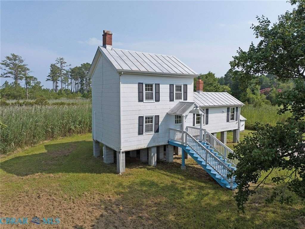 4.86 Acres of Land with Home for Sale in Diggs, Virginia