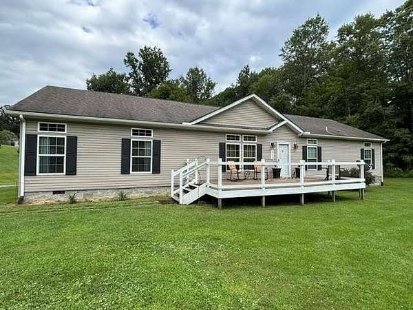3.13 Acres of Land with Home for Sale in Fayetteville, West Virginia