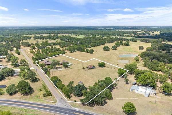 5.12 Acres of Land with Home for Sale in Waco, Texas