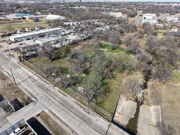 2 Acres of Commercial Land for Sale in Irving, Texas