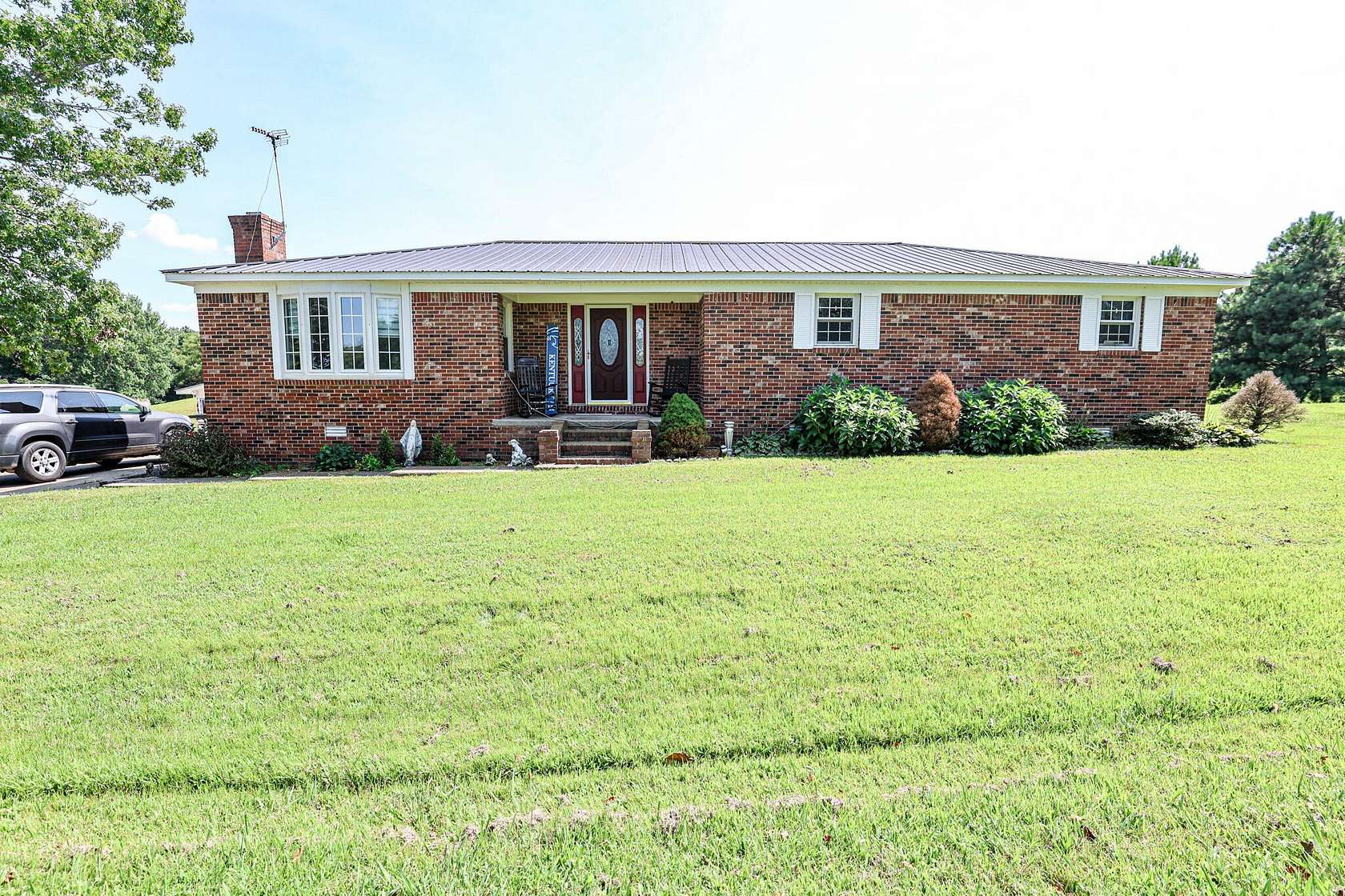 2 Acres of Land with Home for Sale in Mayfield, Kentucky