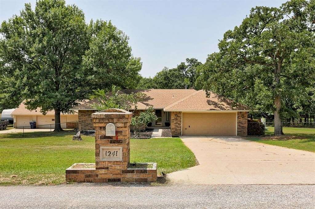 1.6 Acres of Land with Home for Sale in Choctaw, Oklahoma