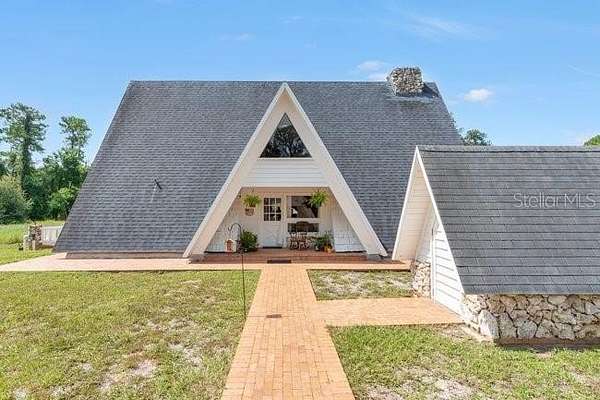 38.9 Acres of Agricultural Land with Home for Sale in Chuluota, Florida