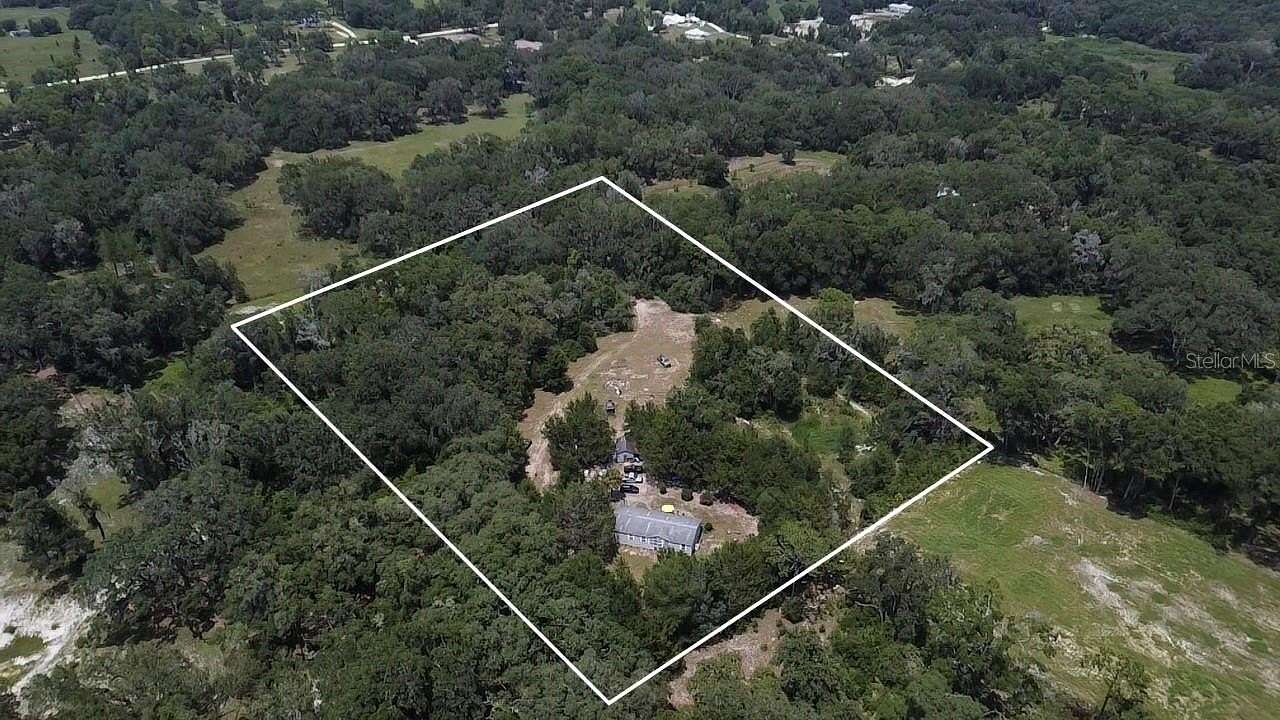 8 Acres of Land with Home for Sale in Williston, Florida