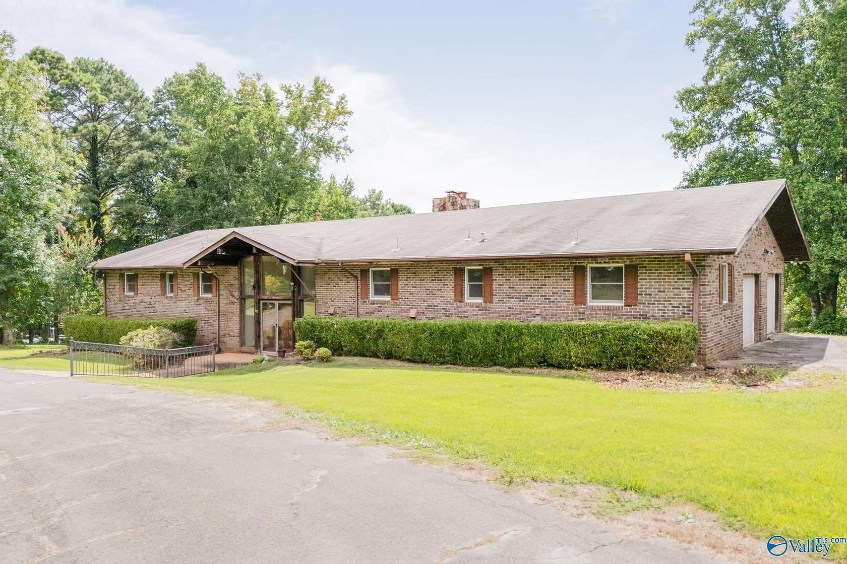 7.6 Acres of Land with Home for Sale in Huntsville, Alabama