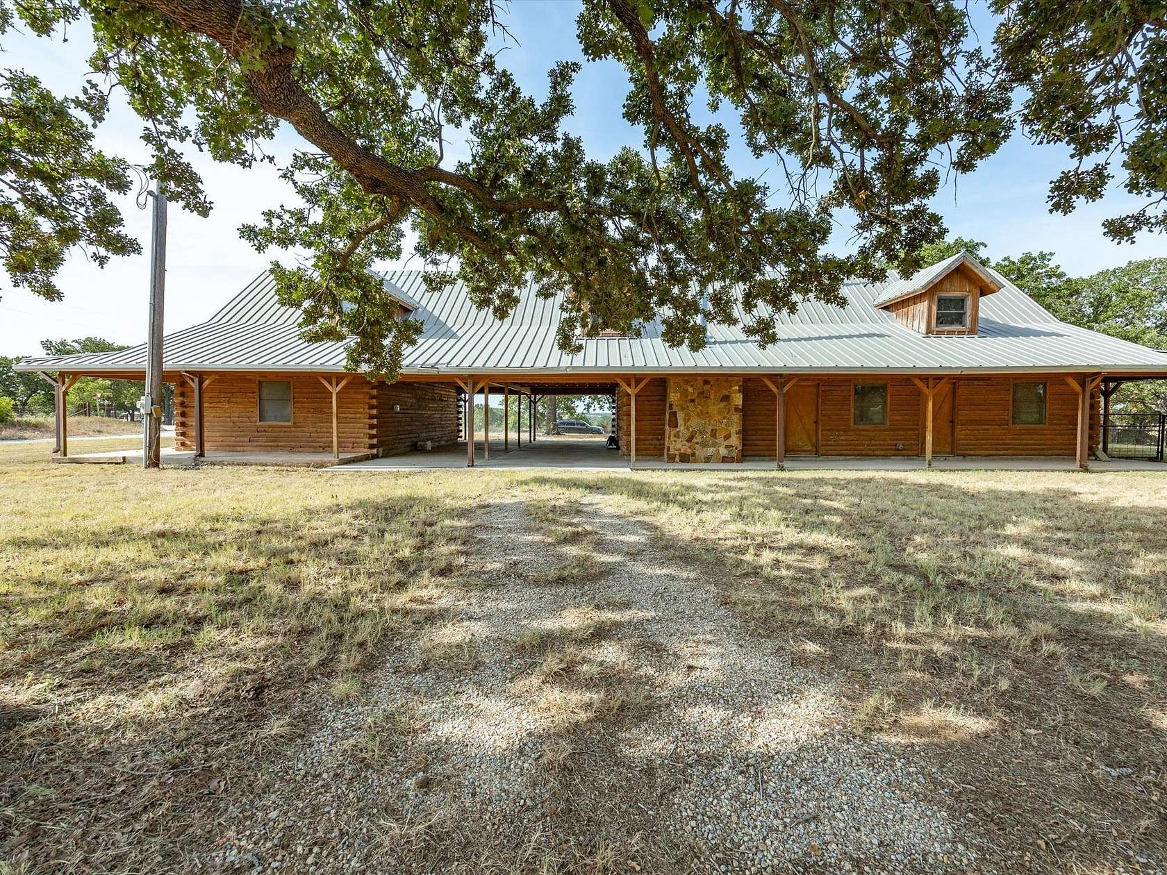 2.5 Acres of Land with Home for Sale in Bowie, Texas