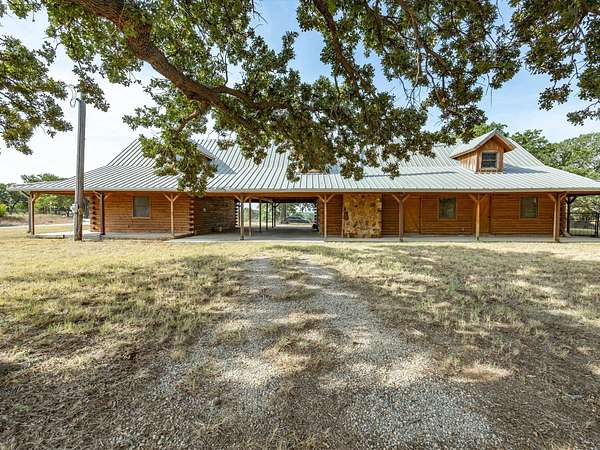 2.5 Acres of Land with Home for Sale in Bowie, Texas