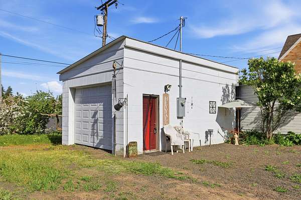 0.11 Acres of Land for Sale in Tekoa, Washington