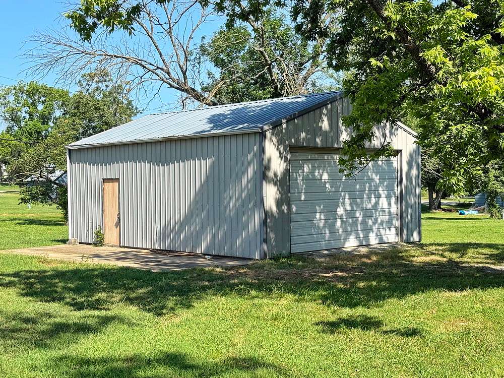 0.16 Acres of Residential Land for Sale in El Dorado Springs, Missouri