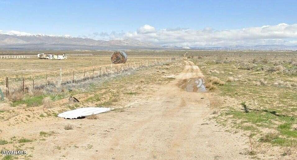 2.5 Acres of Residential Land for Sale in Rosamond, California