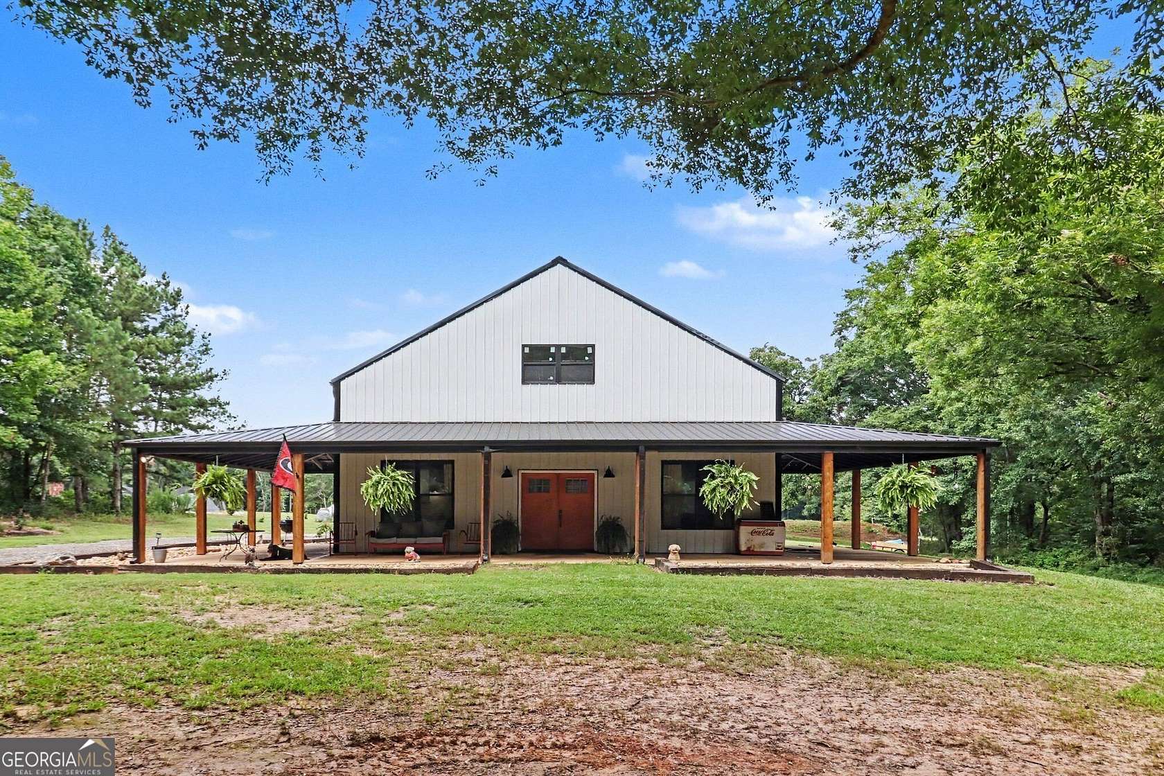 5.84 Acres of Land with Home for Sale in Molena, Georgia