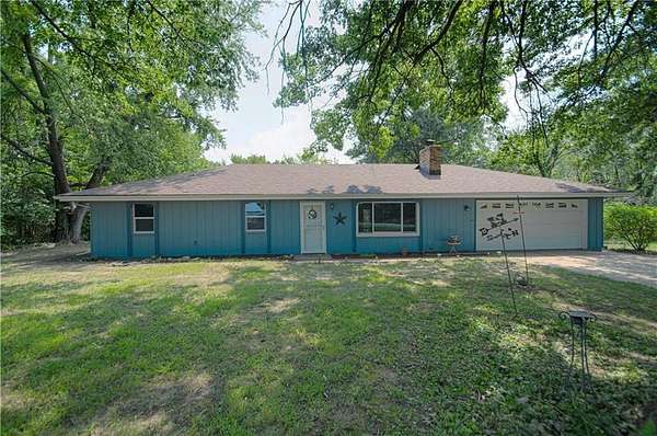 3.3 Acres of Land with Home for Sale in Excelsior Springs, Missouri