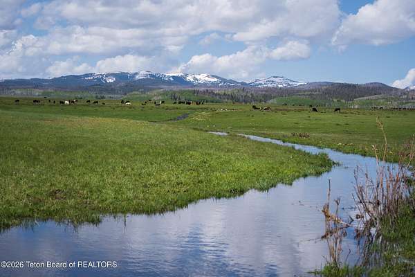 980 Acres of Land for Sale in Daniel, Wyoming