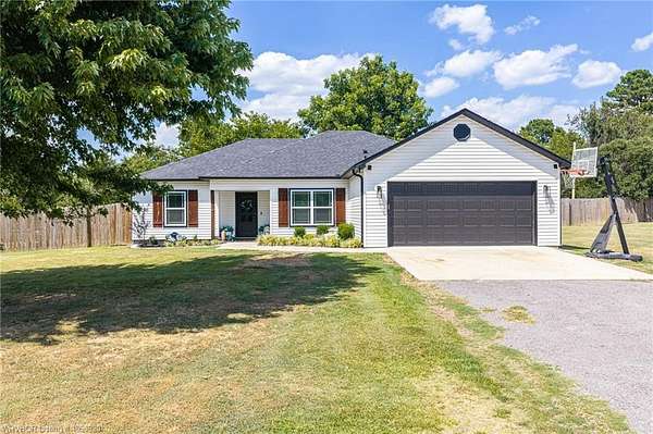 4.23 Acres of Land with Home for Sale in Greenwood, Arkansas