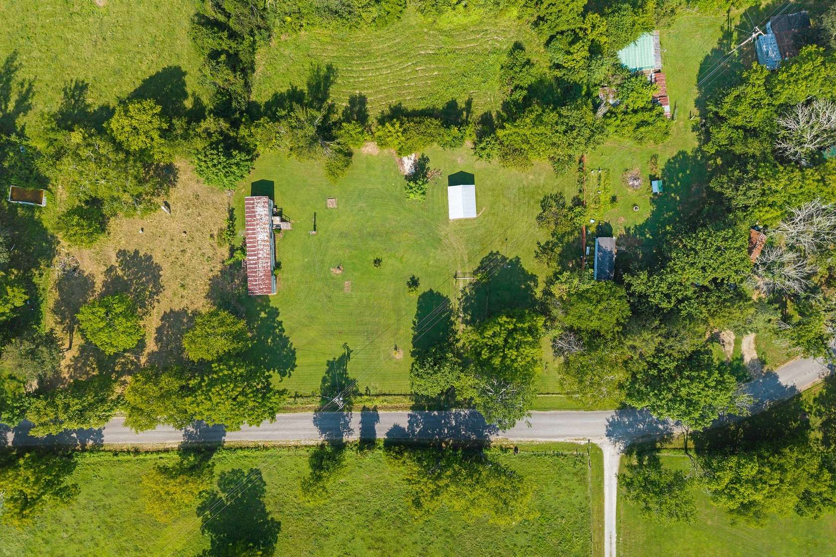 1.25 Acres of Residential Land for Sale in Williamsport, Tennessee
