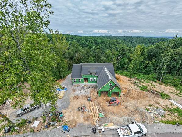 5.78 Acres of Land with Home for Sale in Pegram, Tennessee
