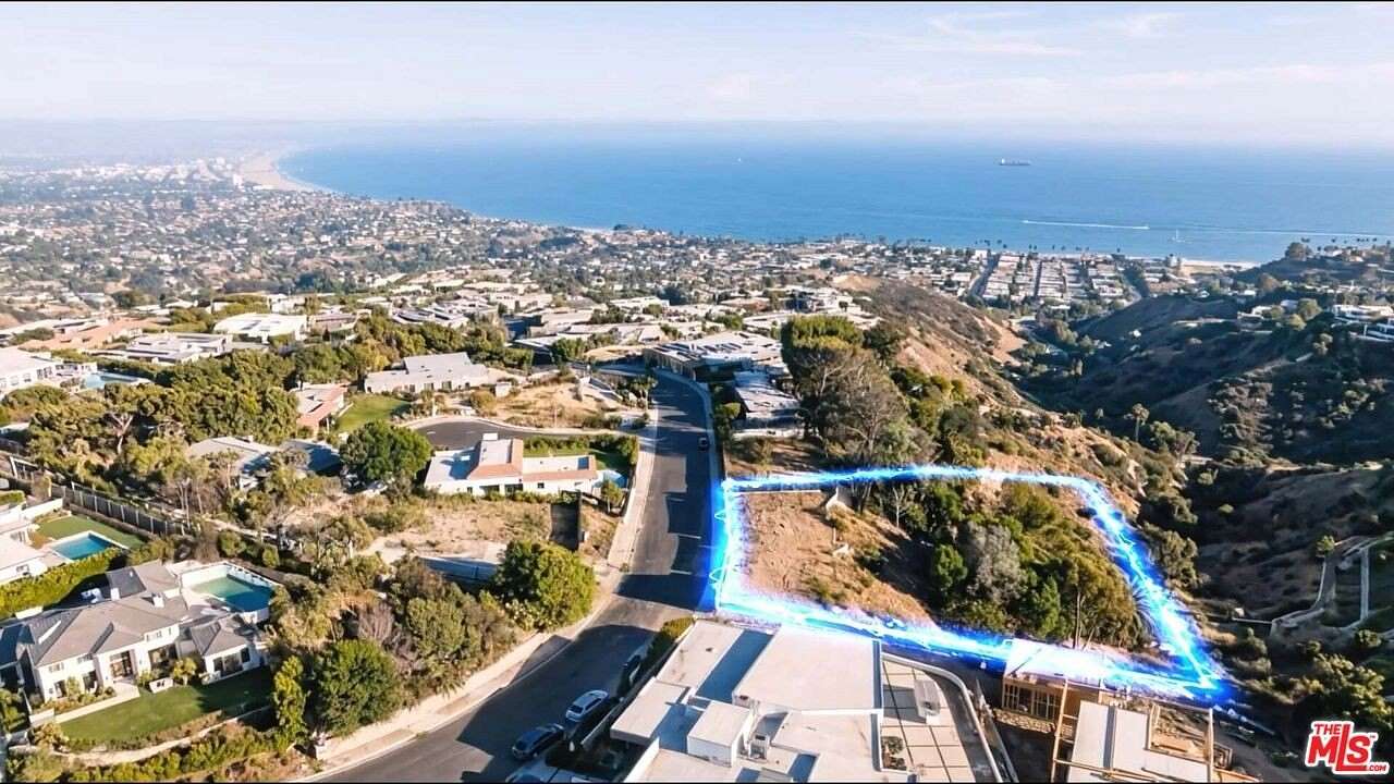 0.52 Acres of Residential Land for Sale in Los Angeles, California
