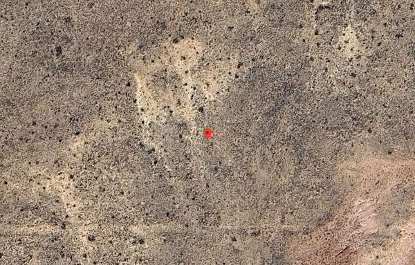 1.25 Acres of Residential Land for Sale in Sun Valley, Arizona