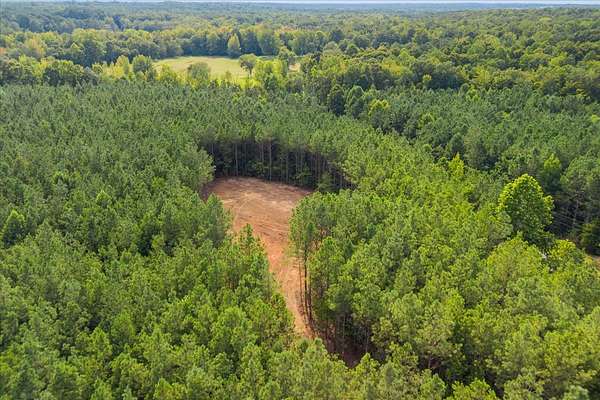 15.4 Acres of Recreational & Residential Land for Sale in Camden, Tennessee
